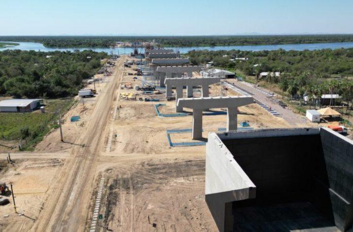 Com quase 300 estacas concluídas, construção da ponte bioceânica ultrapassa 30% de execução