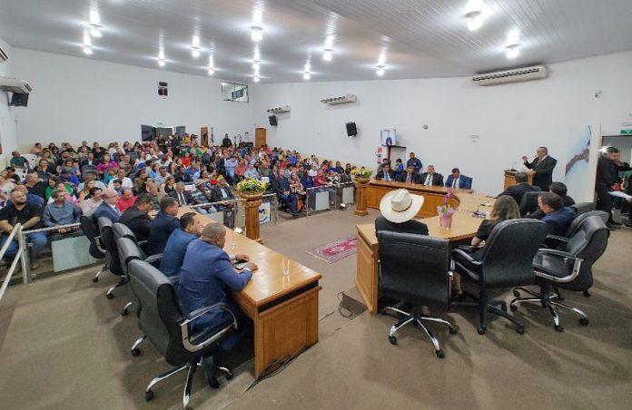 Homenagens e reconhecimento marcam entrega do Título de Cidadão Aquidauanense