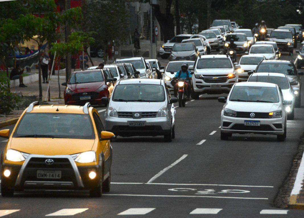 Licenciamento de veículos com placas de final 9 deve ser quitado neste mês, em MS
