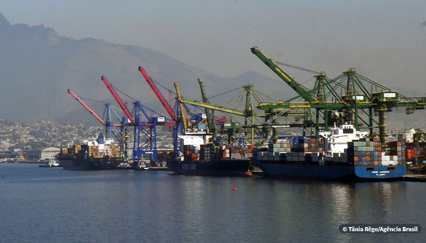 Exportações brasileiras para os EUA batem recorde e atingem primeiro saldo positivo em 16 anos