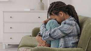 Quatro em cada dez vítimas de estupro são crianças e adolescentes negras