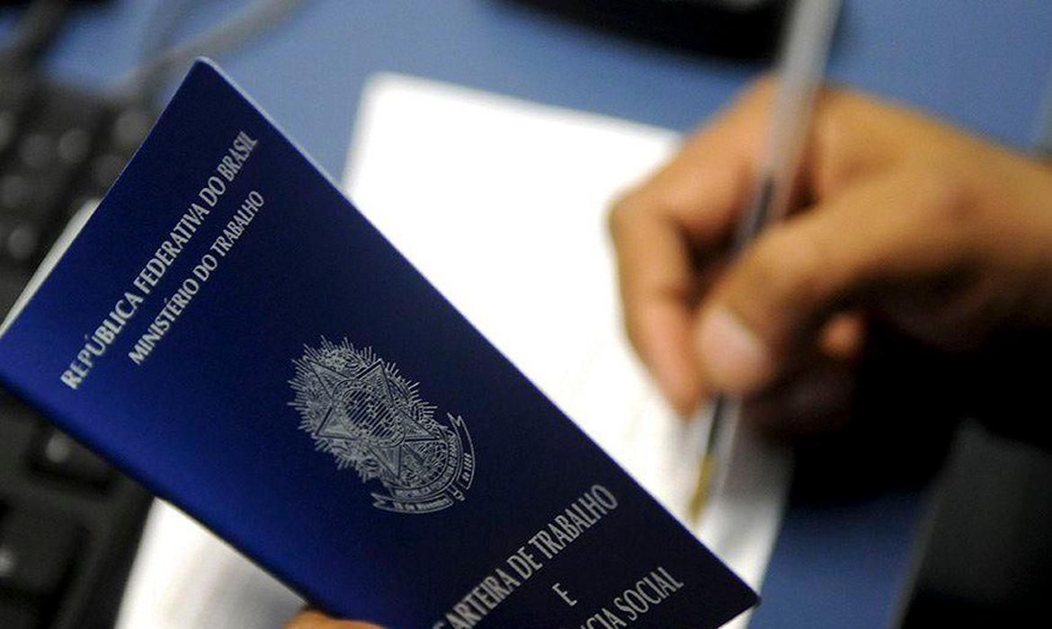 A semana começa com 32 vagas de empregos disponíveis
