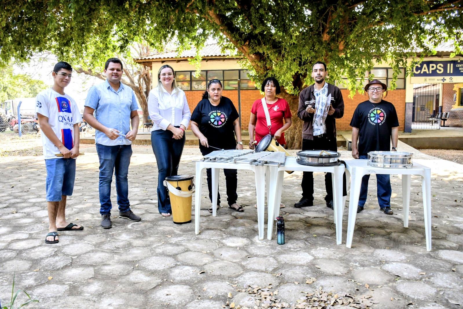 CAPS II oferece aula de música para os pacientes em Aquidauana
