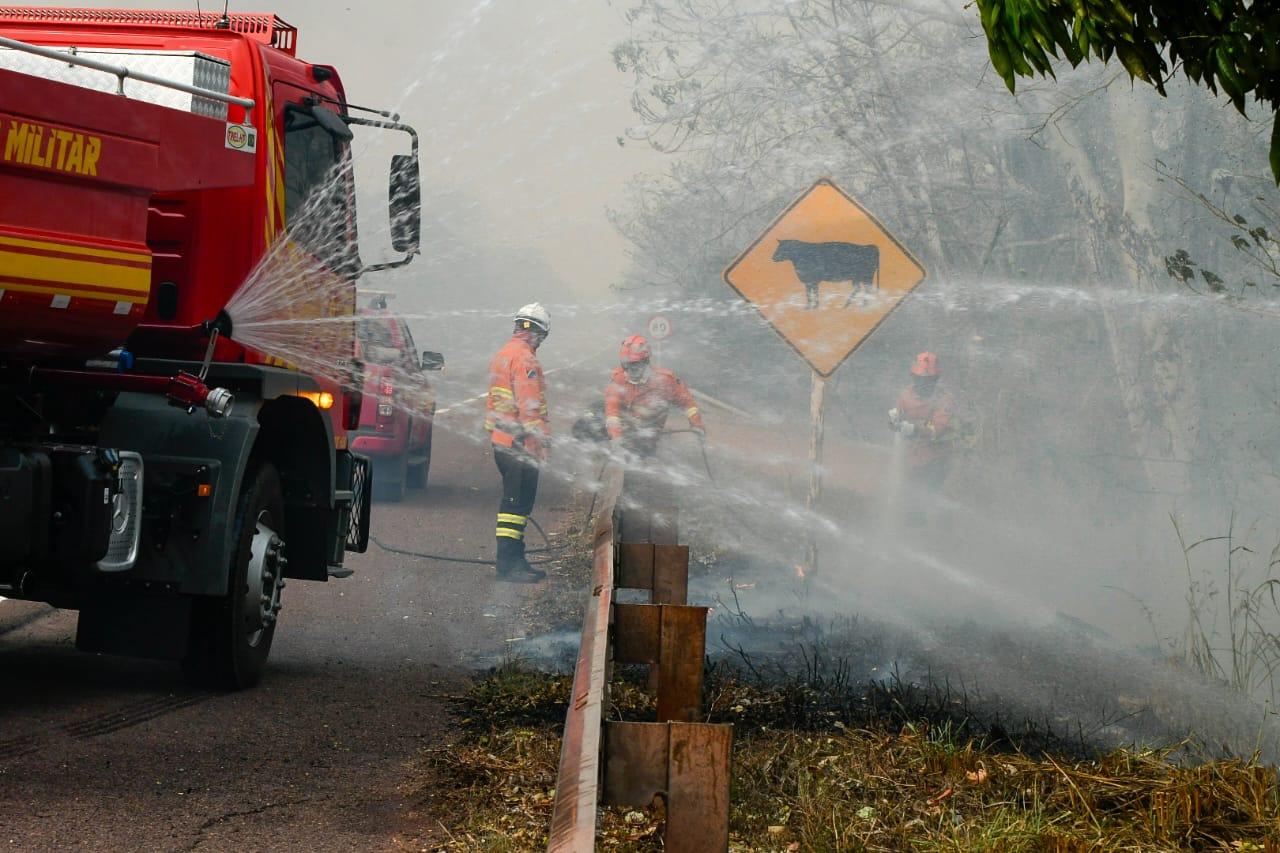 Chuva chega a várias regiões do Pantanal e ajuda a controlar incêndios florestais
