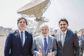 Lula critica privatizações de empresas públicas em visita à Telebras