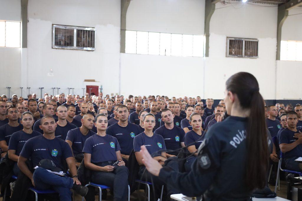 Policiais recebem capacitação para atender com eficácia as vítimas de violência doméstica