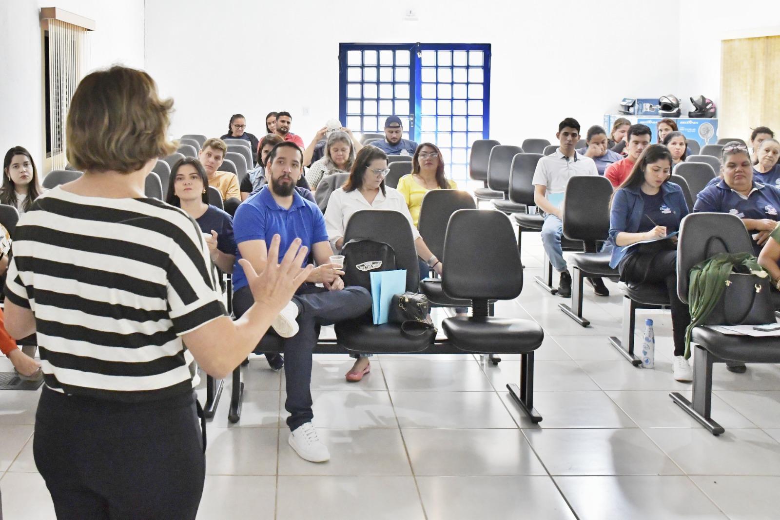 Servidores da SAS assistem a palestras sobre “Acolhimento Institucional, Práticas e Condutas”