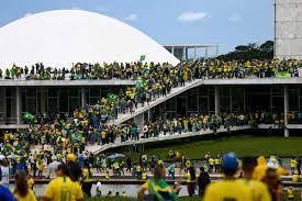Anistiar crimes contra democracia é inconstitucional, dizem juristas