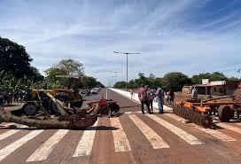 Estado oferece 2 litros d'água por indígena para liberar rodovia
