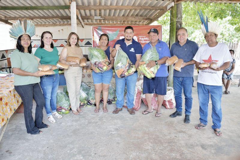 Prefeitura de Aquidauana entrega kits de hortifrutis na aldeia Tico Lipú