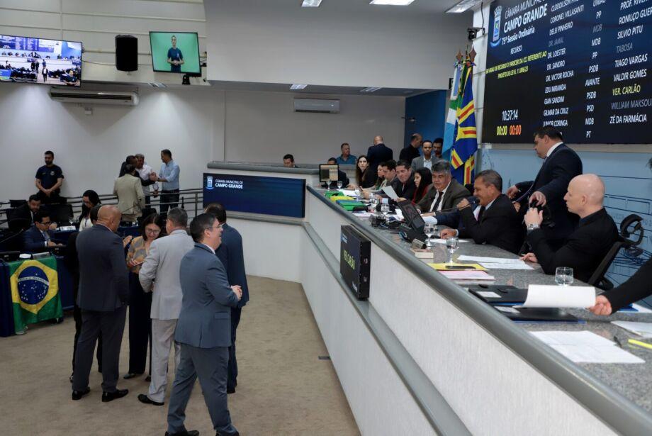 Câmara analisa veto ao reajuste extra da água em Campo Grande