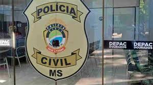 Homem é preso após jogar álcool em mulher e ameaçar atear fogo