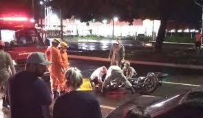 Motociclista cai ao desviar de carro, é atropelado e morre