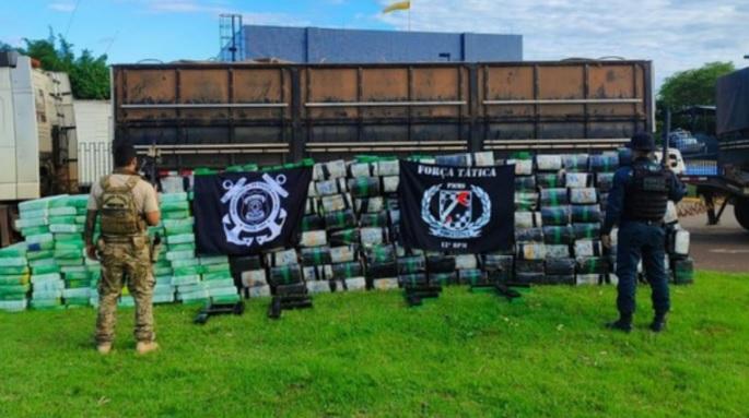 Polícia apreende 5 toneladas de maconha em meio a carregamento de milho