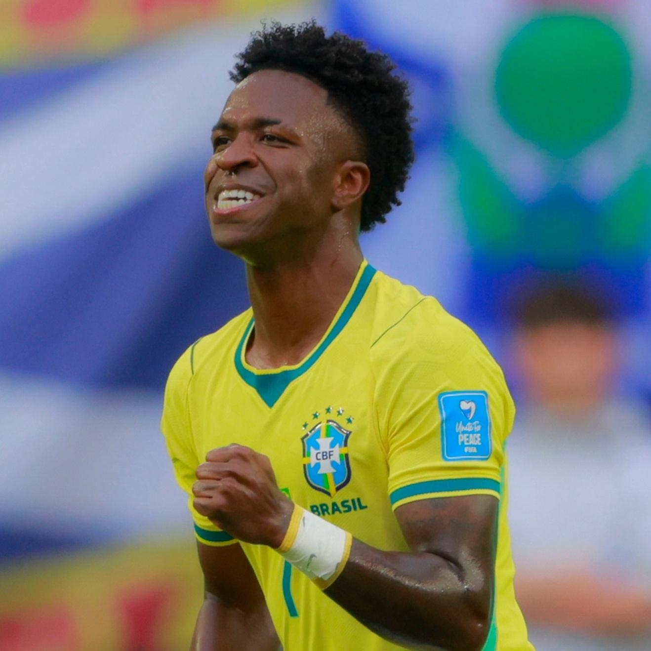 Brasil vence a Escócia e avança em primeiro lugar no grupo