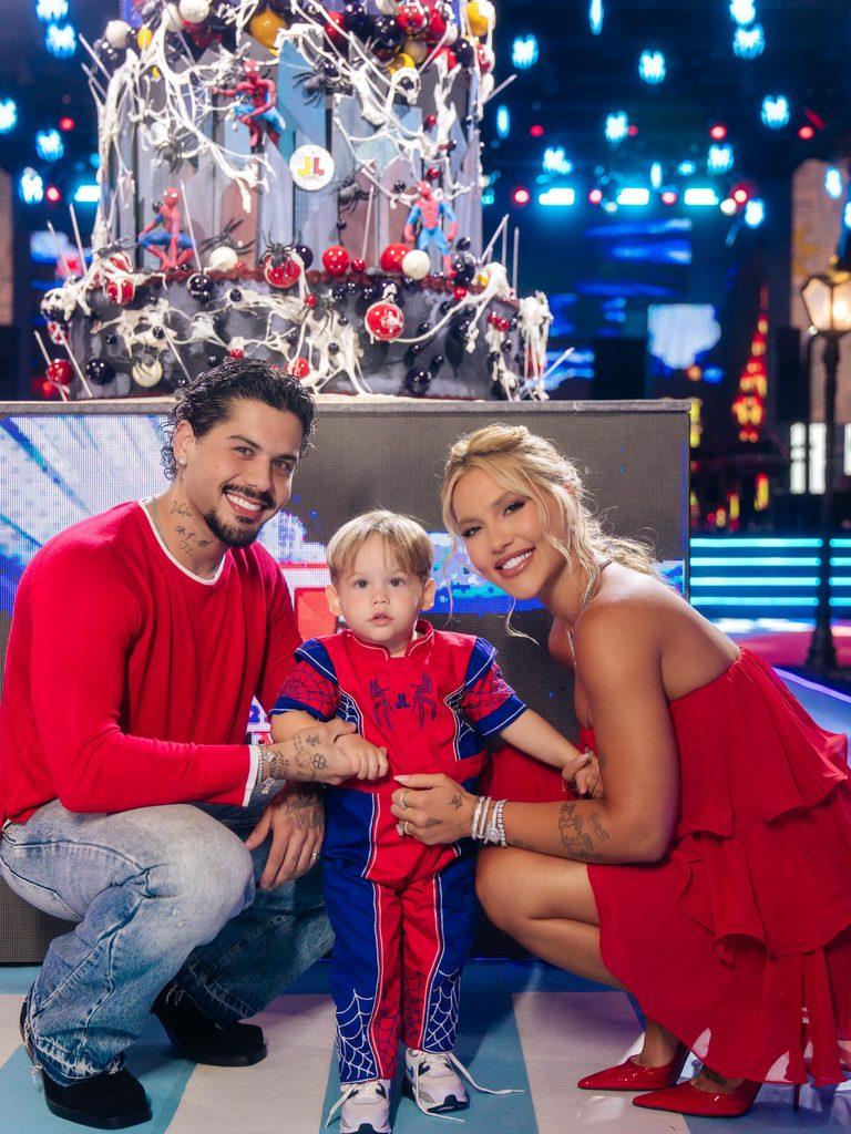 Festa de aniversário de José Leonardo reúne família e chama atenção nas redes